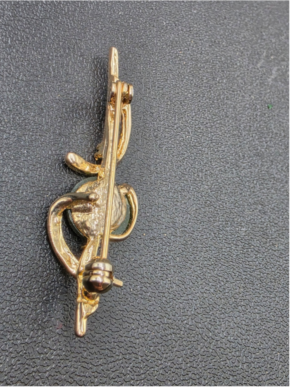 Vintage Green Cabochon Gold-Tone Brooch - Picture 8 of 9